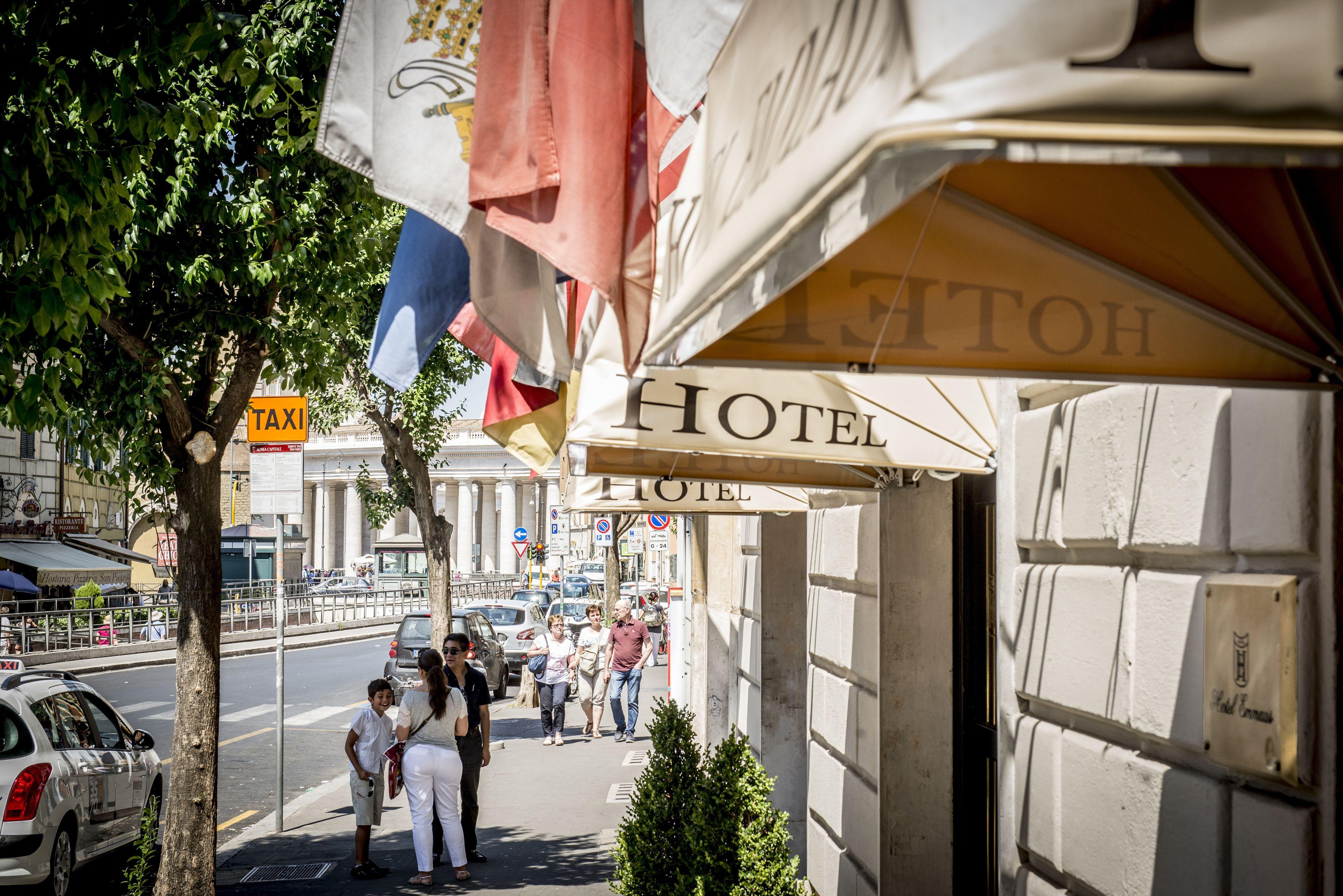 Hotel Emmaus — Billeder 1